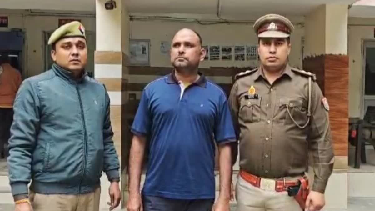 पुलिस की गिरफ्त में आरोपी