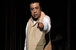 Alok Chatterjee in the play Natsamrat