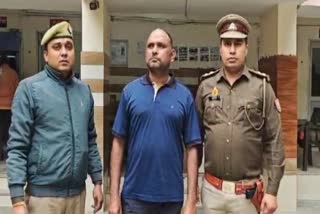 पुलिस की गिरफ्त में आरोपी