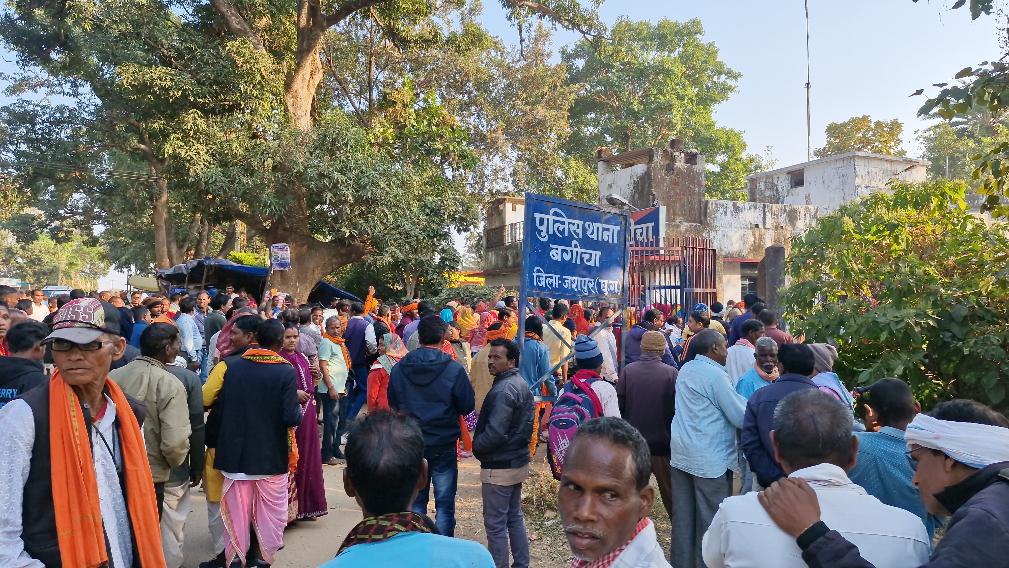 disturbance in temple aarti