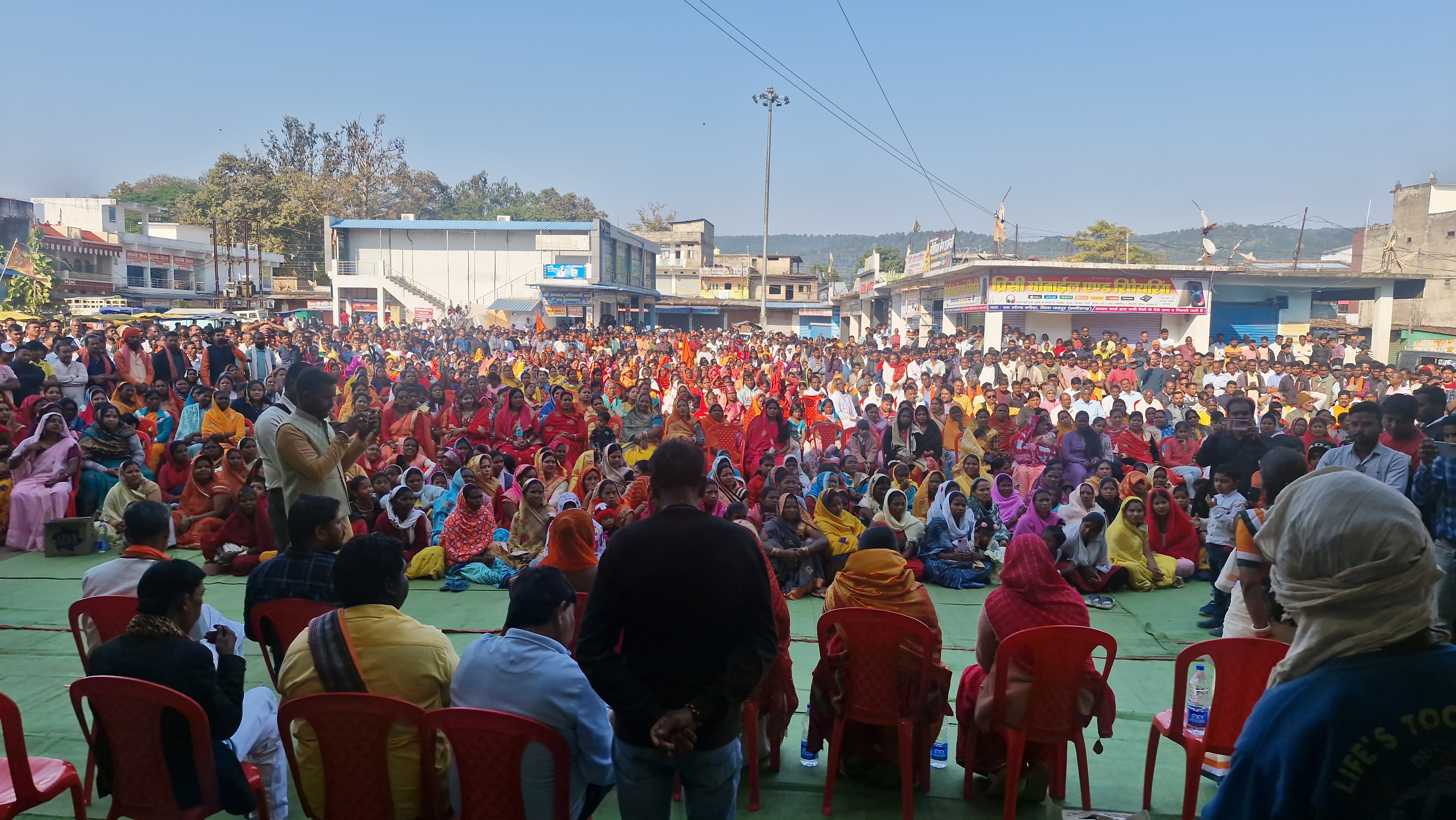 disturbance in temple aarti