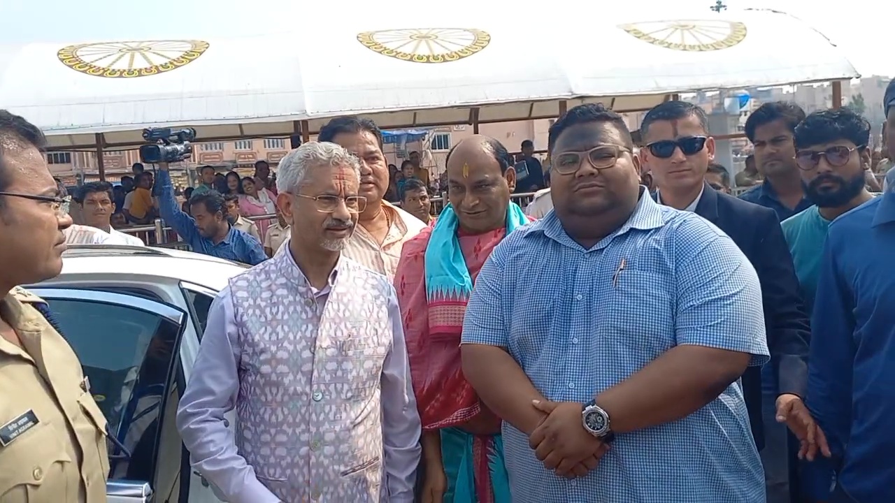 External affairs minister S. Jaishankar with Puri collector Sidharth Shankar Swain