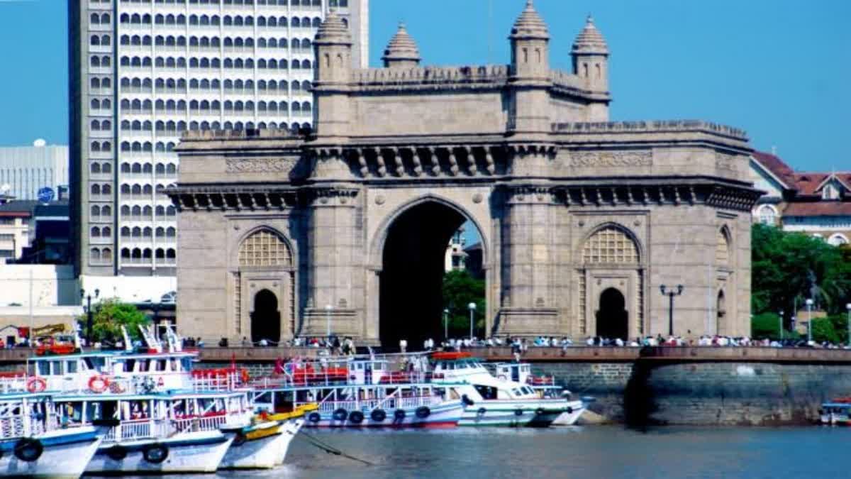 Kuwait Boat Near Gateway Of India