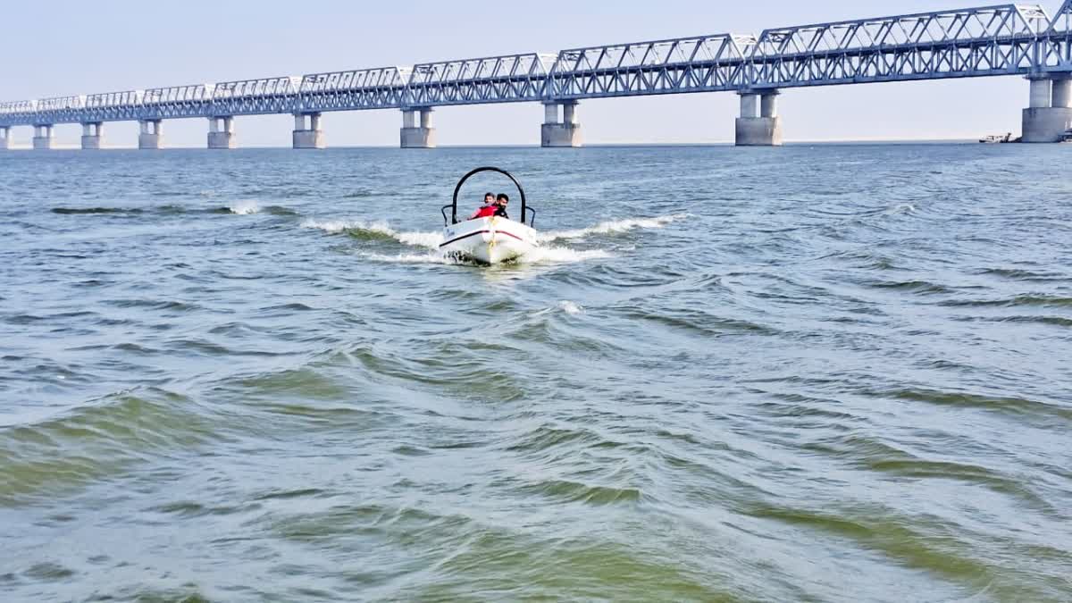 पटना में अब गोवा और मुंबई जैसा नजारा, दीघा घाट पर वाटर स्पोर्ट्स शुरू