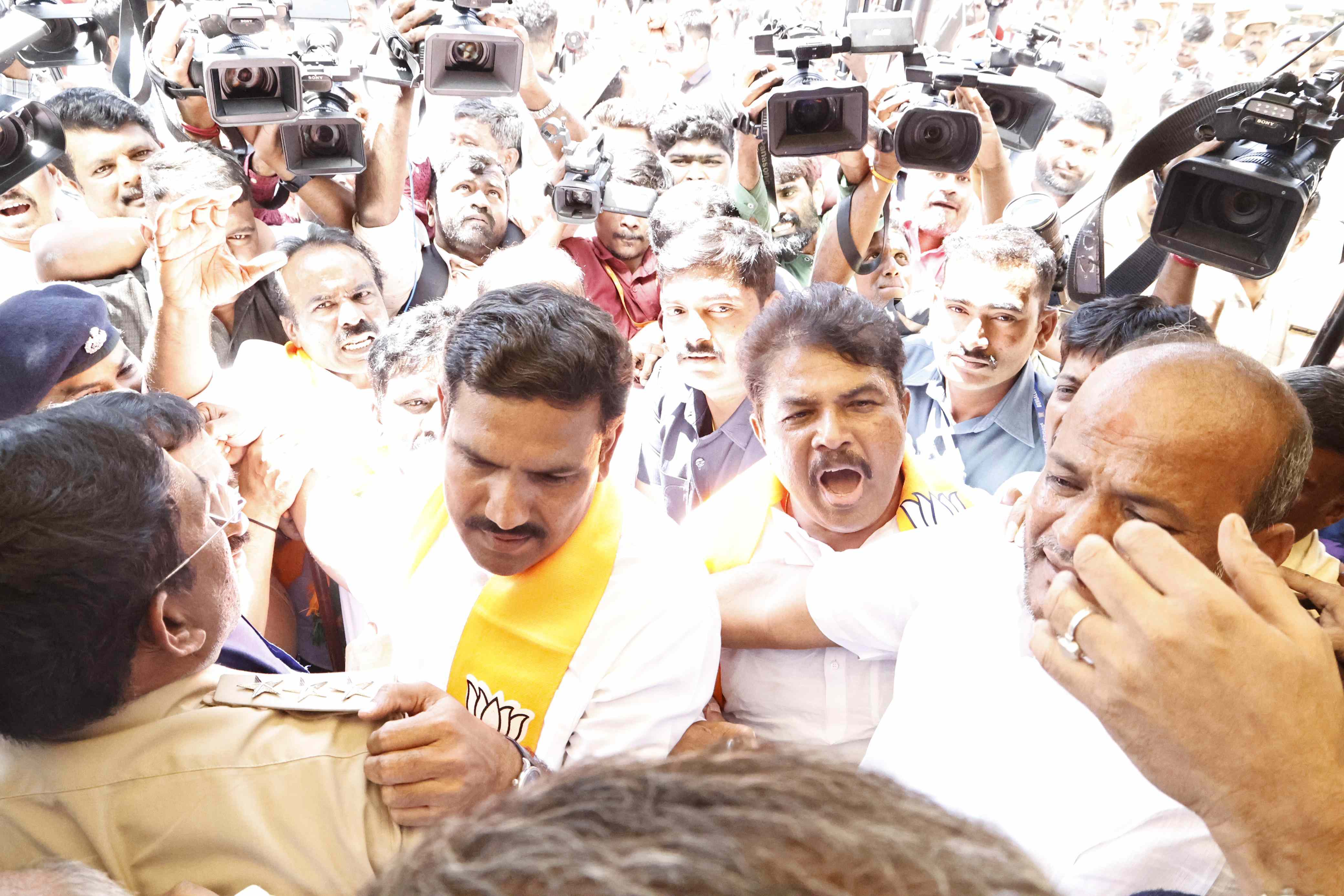 bjp-leaders-protest-against-congress-in-bengaluru