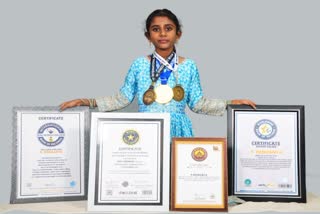 School girl in Thiruvallur spoke 500 English words in 15 minutes a world record