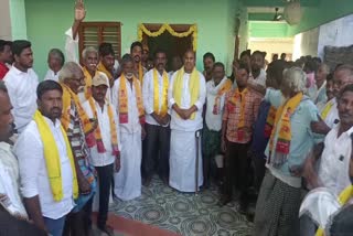 110_families_joined_tdp_in_kamalapuram_constituency