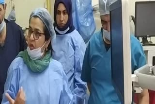 Dr Rukhsana Najeeb leading a surgery at GMC Srinagar
