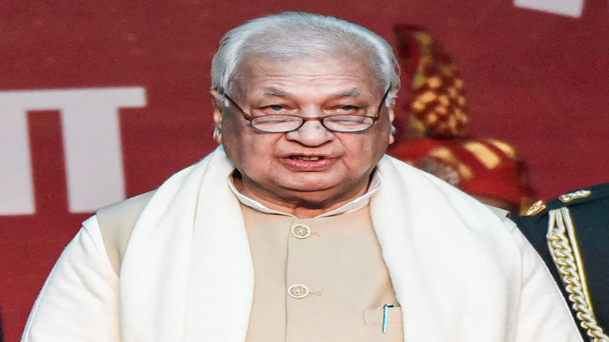 Bihar Governor Arif Mohammad Khan Takes Holy Dip In Triveni Sangam