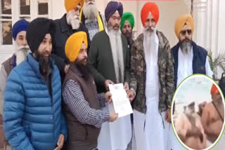 Baba Harnam Singh Dhooma of Damdami Taksal in controversy over Ganga bathing, Sikh organizations demand action