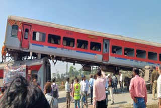 RESCUE TRAIL IN TRAIN ACCIDENT