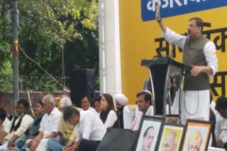 समूहिक उपवास में BJP पर जमकर बरसे संजय सिंह