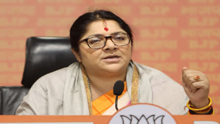 TMC-Backed Goons Attacked Hoogly Candidate Locket Chatterjee's Car, alleges BJP