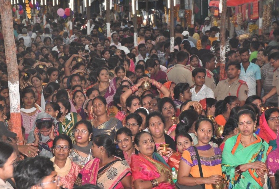 People Gathering At Budhi Thakurani Jatra