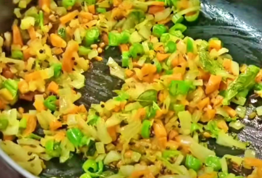 rava_ponganalu_recipe_in_telugu