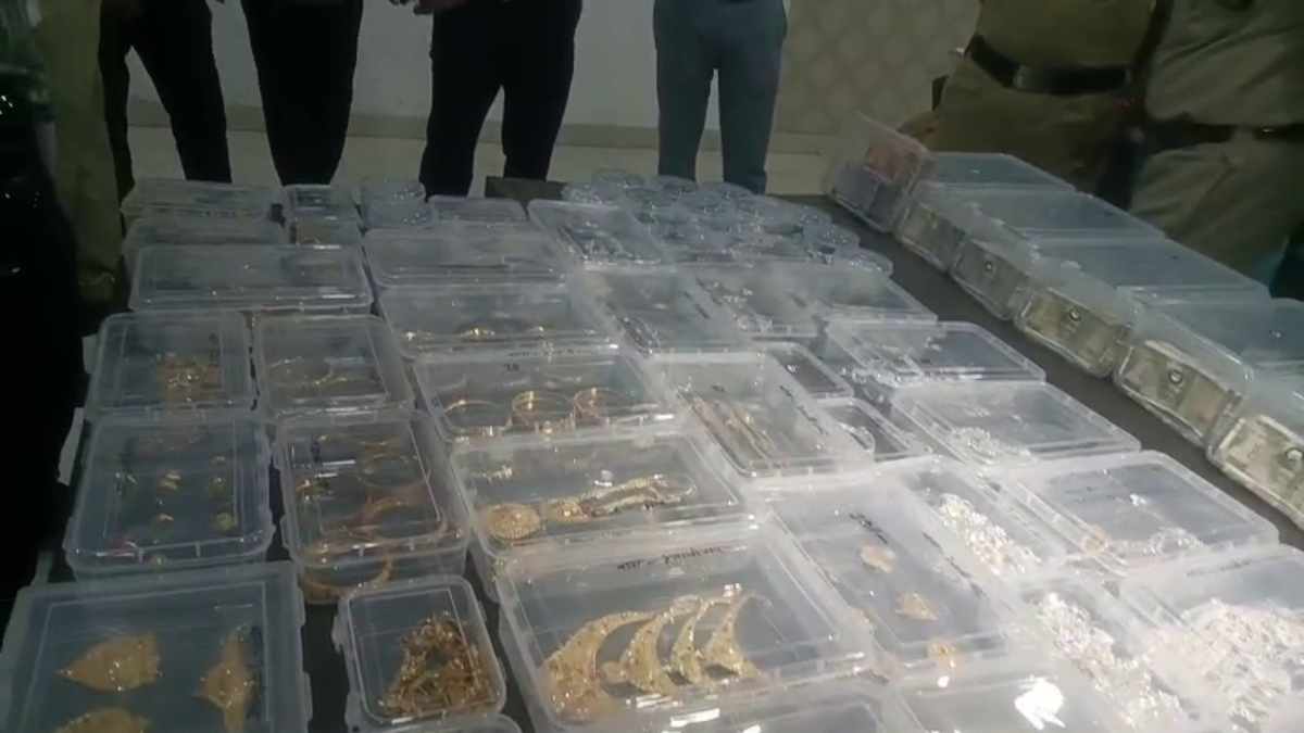 1 KG STOLEN GOLD JEWELLERS SEIZED