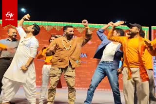 वाराणसी पहुंचे सनी देओल, रणदीप हुड्डा और विनीत कुमार.