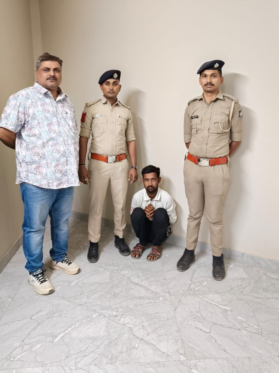 પોલીસ જાપ્તામાં આરોપી ટ્રકચાલક ધનજી નાથાભાઇ આહીર