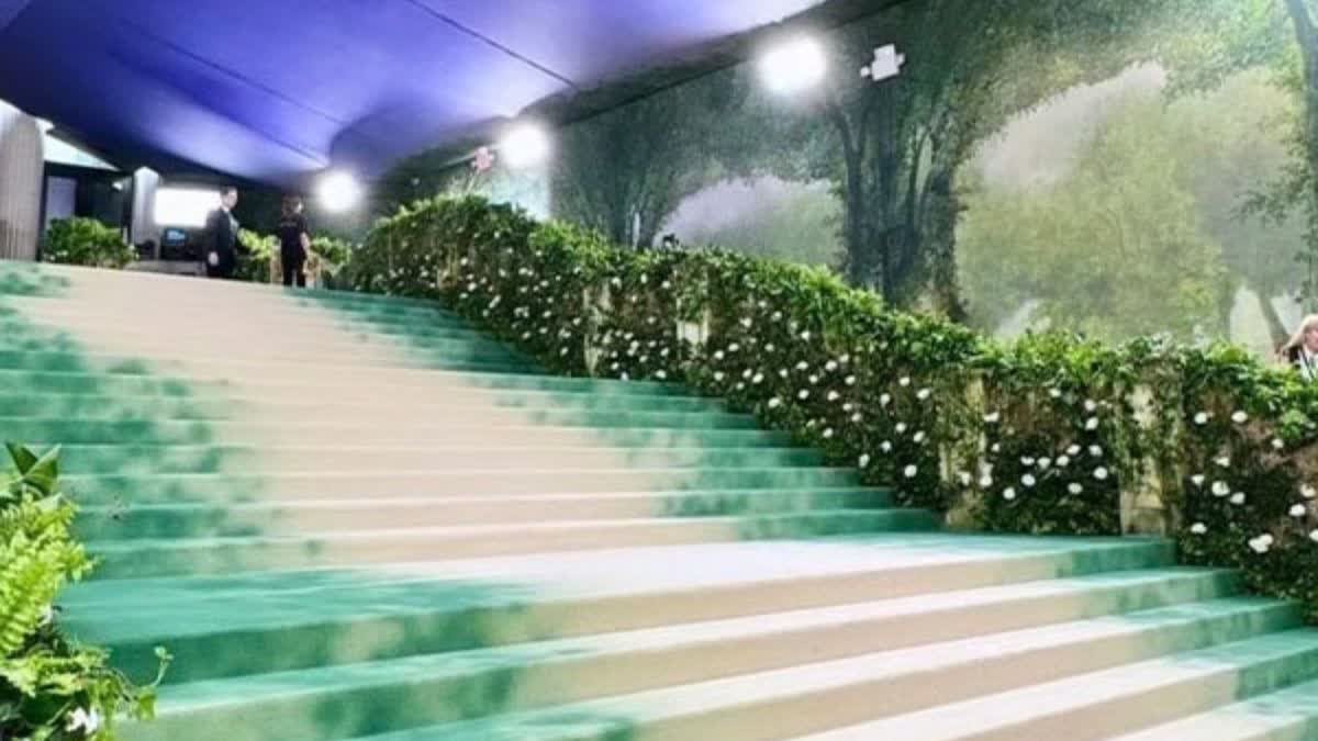 Met Gala 2024 garden