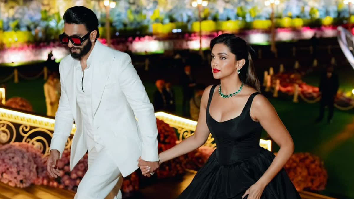 Deepika Padukone and Ranveer Singh's picture from their recent holiday is doing rounds of social media. In the viral image, Deepika is seen flaunting her baby bump donning a comfy ensemble.