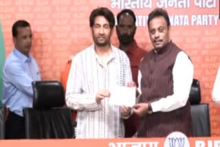 Shekhar Suman joins BJP at the party headquarters in Delhi