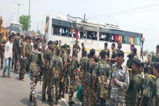 Soldier died after bus overturns in Giridih
