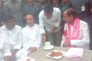 KCR Chai Break During Roadshow