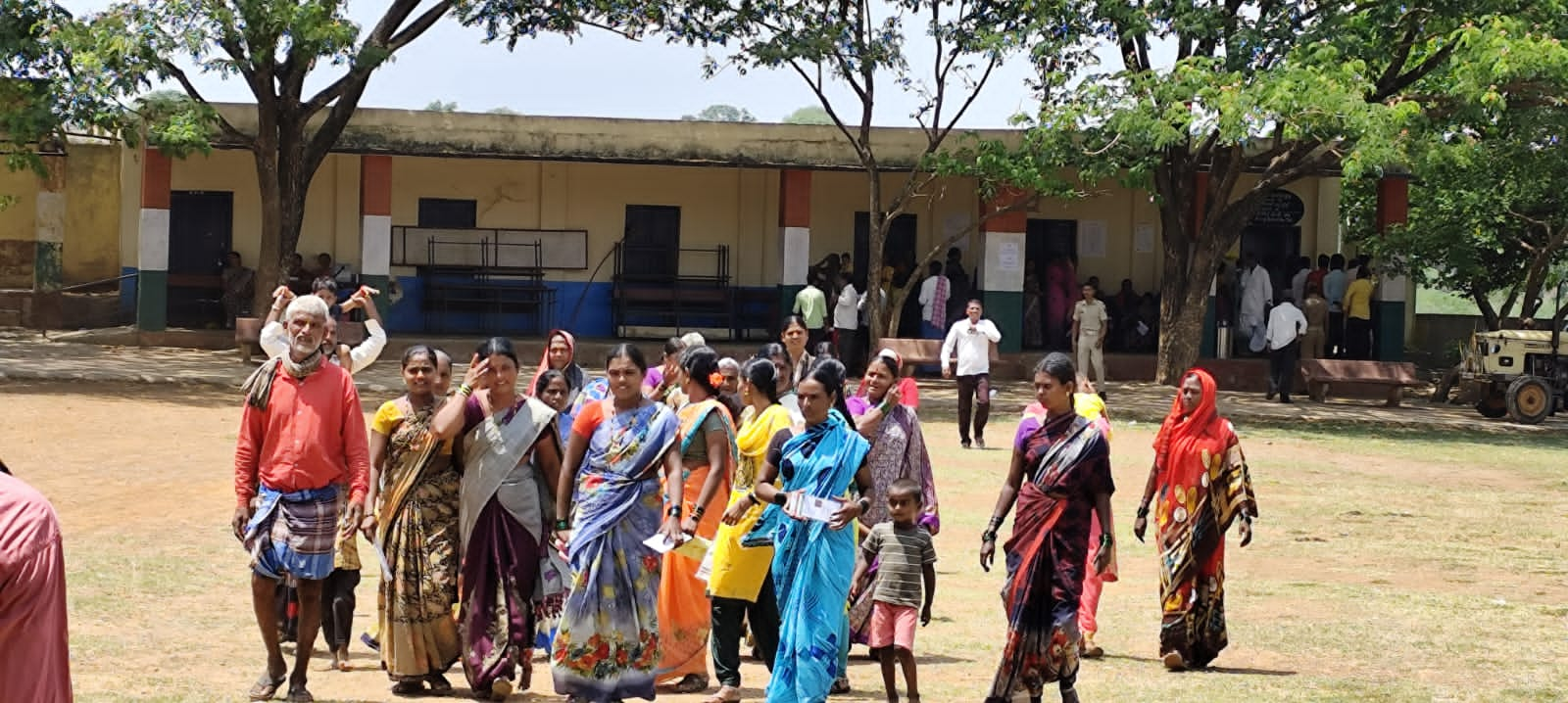 VOTED OF 96 PEOPLE  SINGLE FAMILY  CELEBRATES DEMOCRACY FESTIVAL  DHARWAD