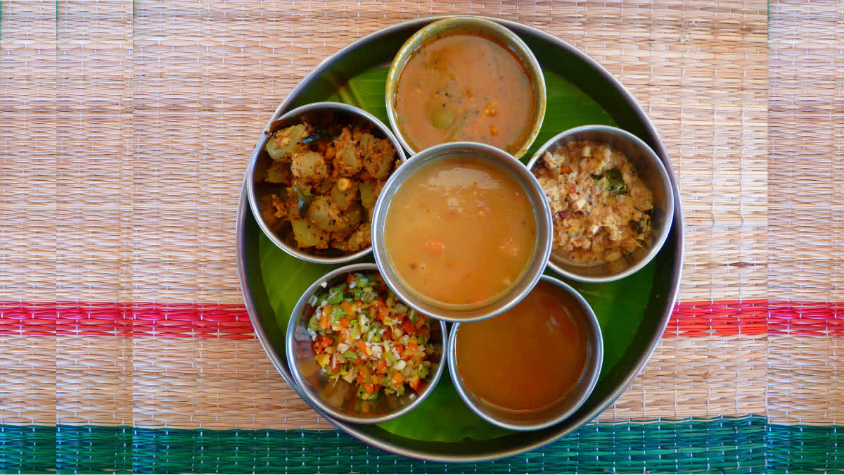 Veg And Non Veg Thali Price