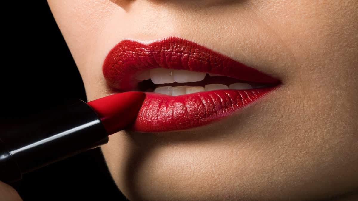 Side Effects of Wearing Lipstick Regularly News
