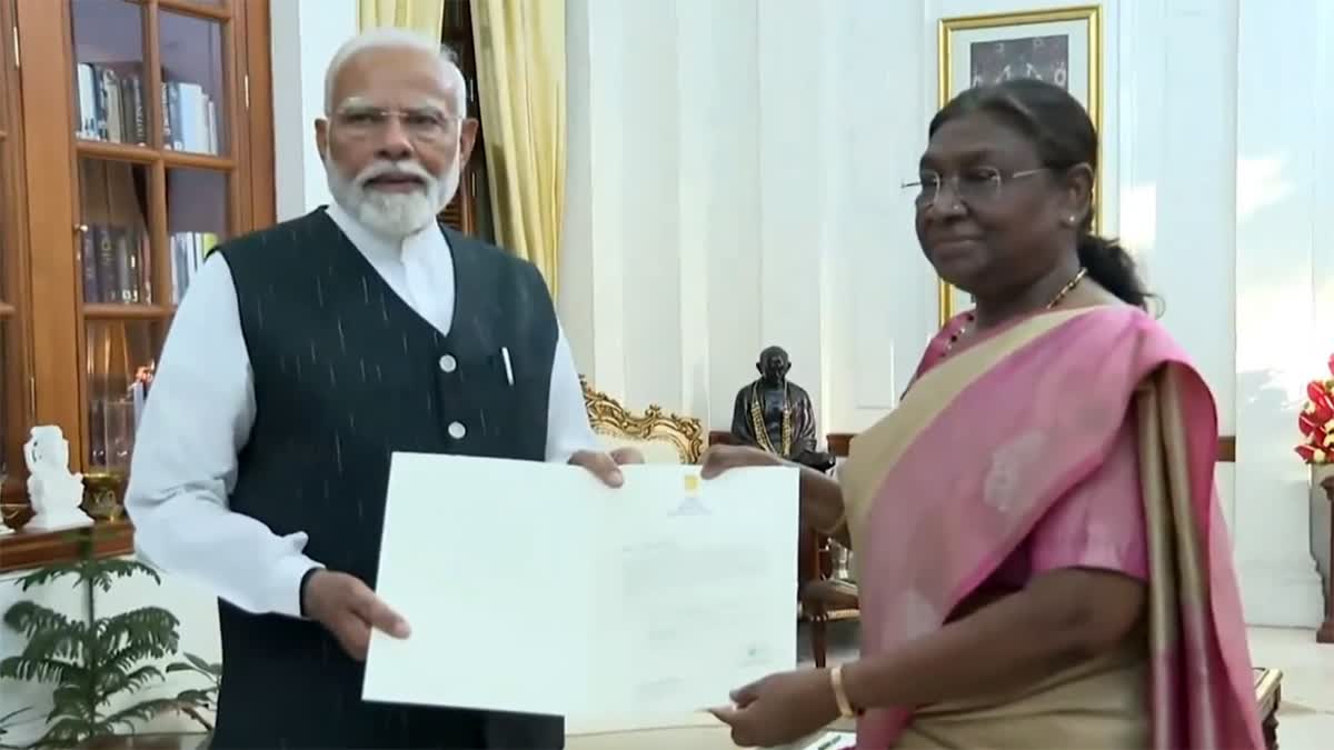 Pm Modi Meets Prez Droupadi Murmu