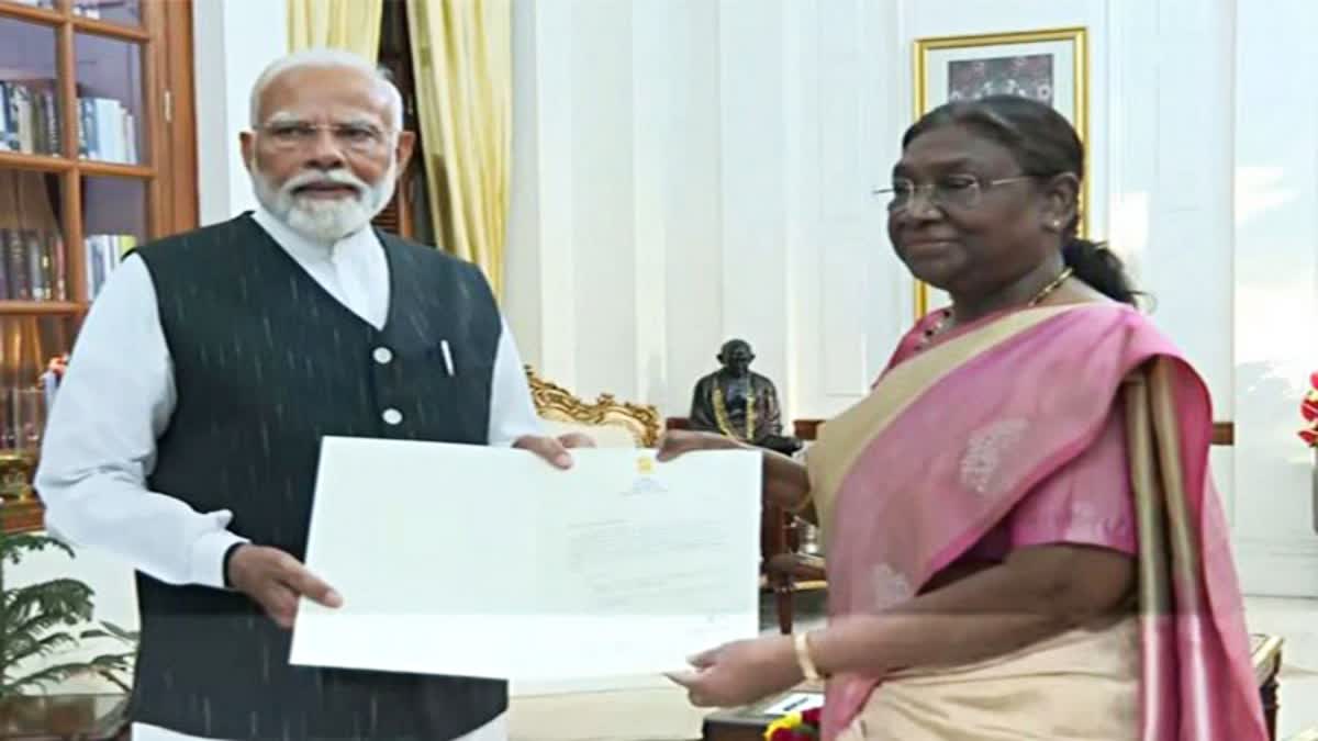 PM Modi Meets President