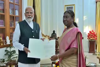 PM MODI MEETS PREZ MURMU