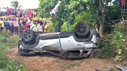 A CAR LOST CONTROL AND FELL INTO DITCH IN CHIKKABALLAPUR