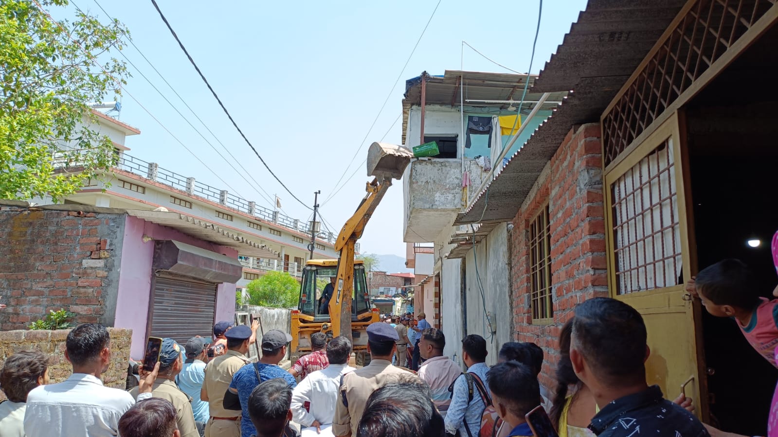 Action on encroachment in Dehradun