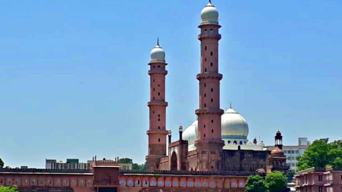 tajul masajid namaz timing bakrid 2025