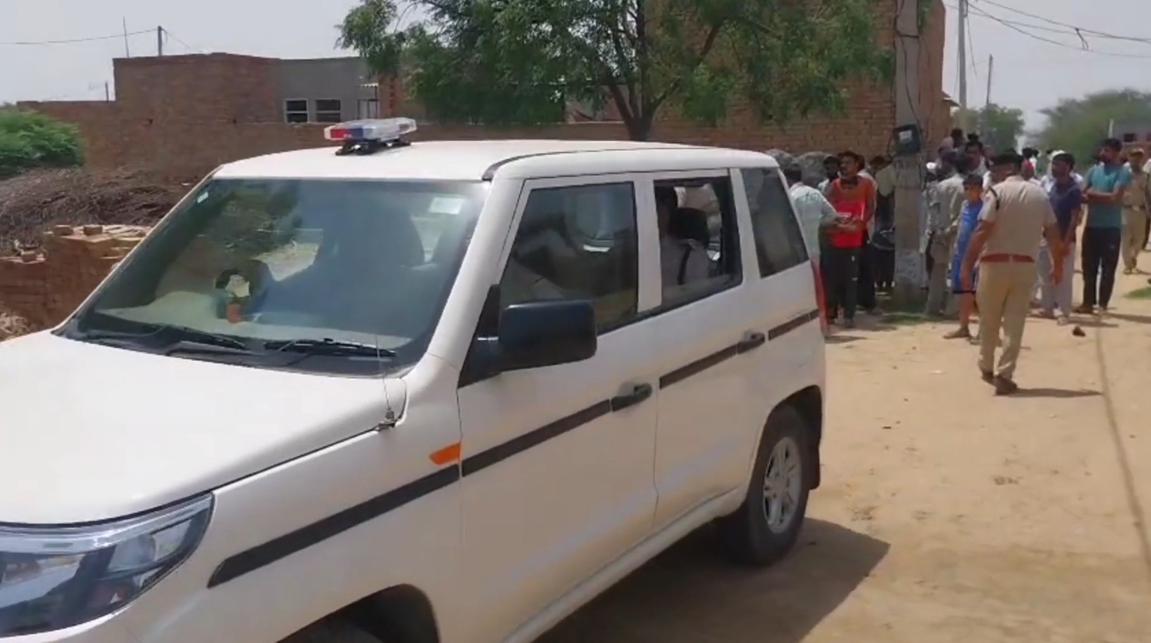 Sirsa husband killed his wife by slitting her throat in Rampur Dhillon village