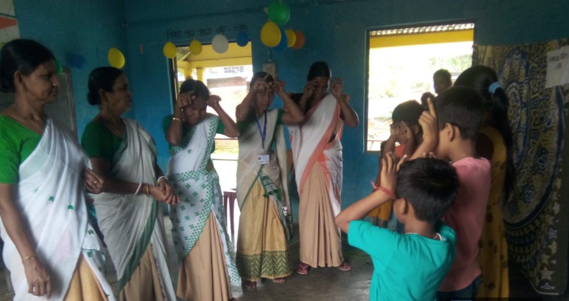 CHILDREN PLAYING IN FLOOD RELIEF CAMP