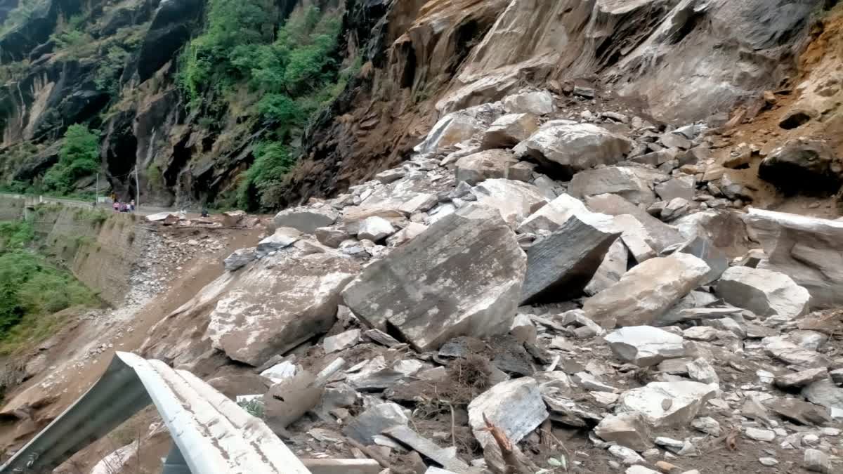 Badrinath Highway Closed