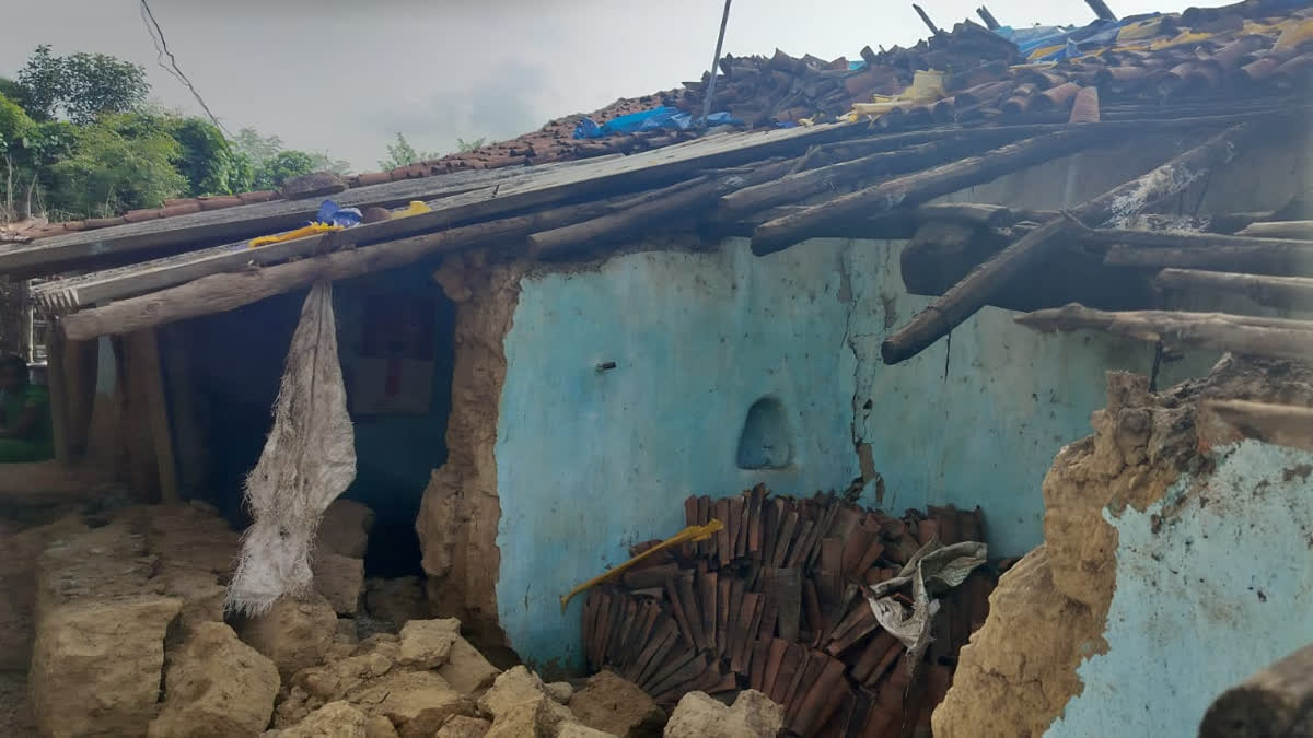 House collapsed in Khunti