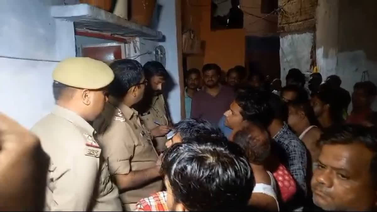 In a disturbing incident that took place in Jhansi, Uttar Pradesh, a man named Ashish reportedly killed his father, Gopaldas, and kept the body inside their house for two days.