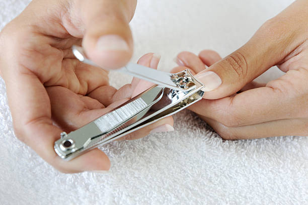 BEST DAYS FOR NAIL CUTTING