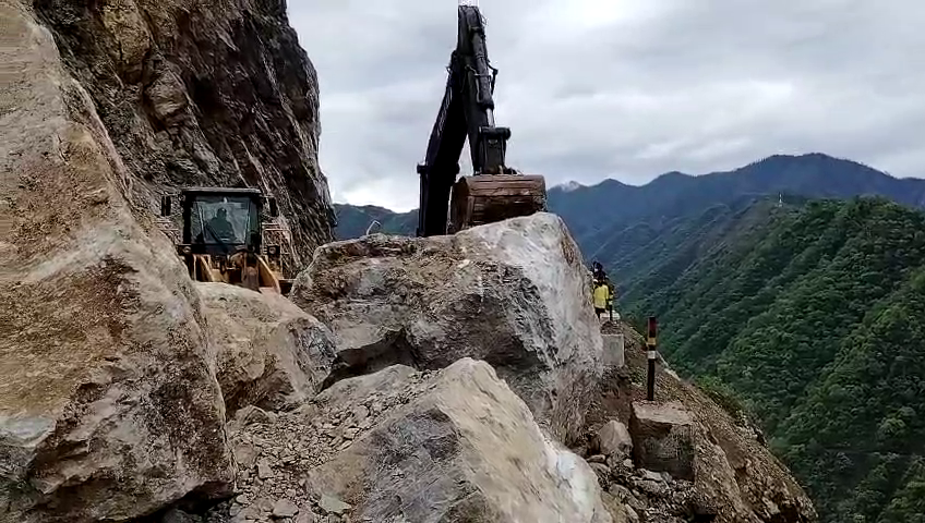 Road Closed Totaghati