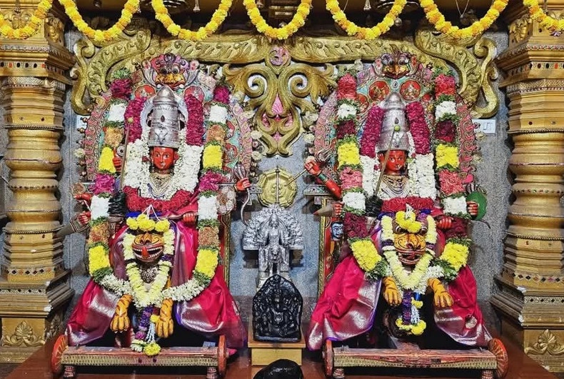 GOKAK JATRE BELAGAVI LAKSHMI DEVI FAIR GOKAK ಜೋಡು ರಥ ಗೋಕಾಕ್​​ ಭಂಡಾರ ಜಾತ್ರೆ