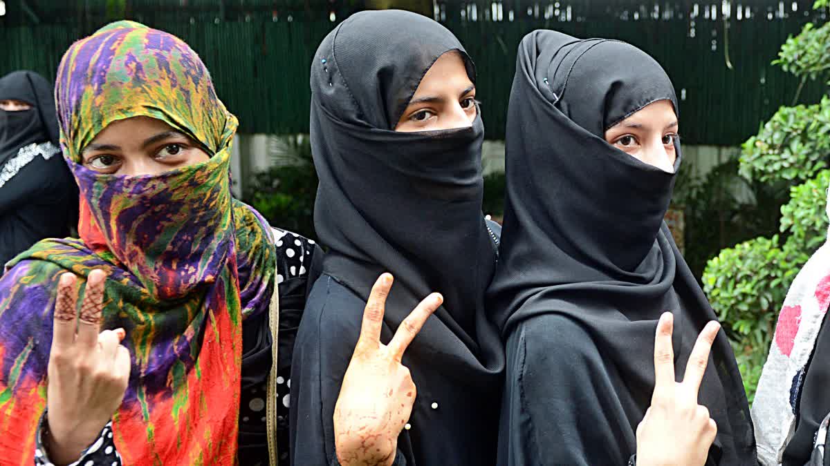 चुनाव आयोग के नए नियम से सियासी बवाल