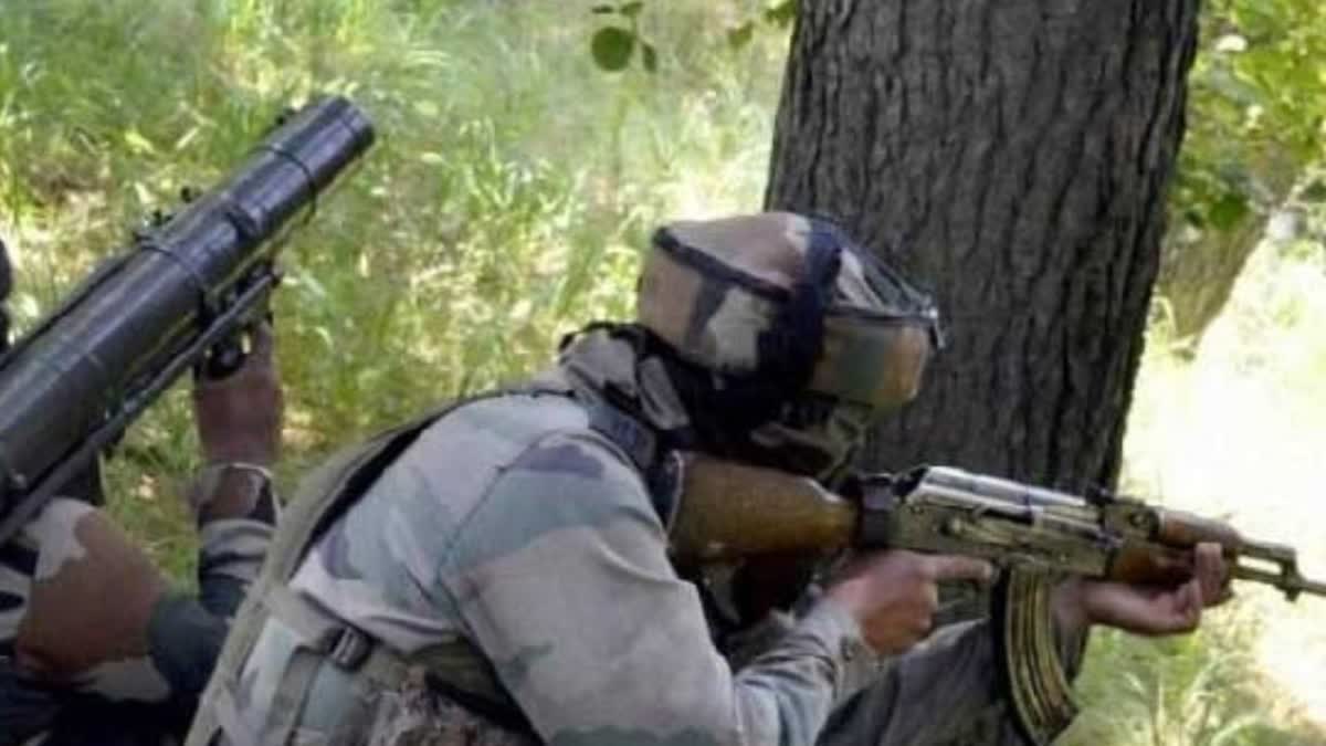 Two terrorists gunned  infiltration bid in Poonch  Army foils infiltration bid in Poonch  ജമ്മു കശ്‌മീരിലെ പൂഞ്ചില്‍ നുഴഞ്ഞുകയറ്റം  ഭീകരരെ വധിച്ച് സൈന്യം  സൈന്യം  പൂഞ്ചിലെ ദെഗ്വാര്‍