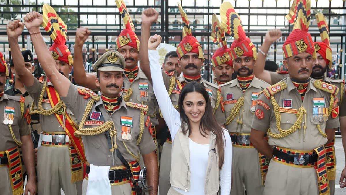 kiara with jawans at attari border