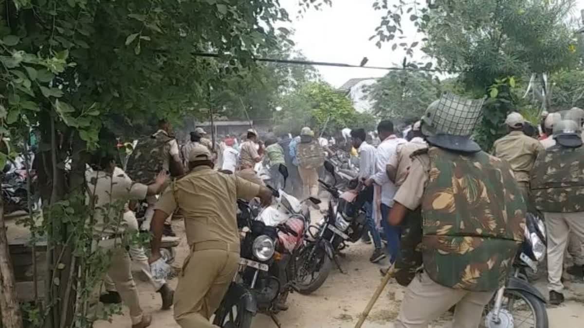 police use mild force to disperse crowd in Bhilwara