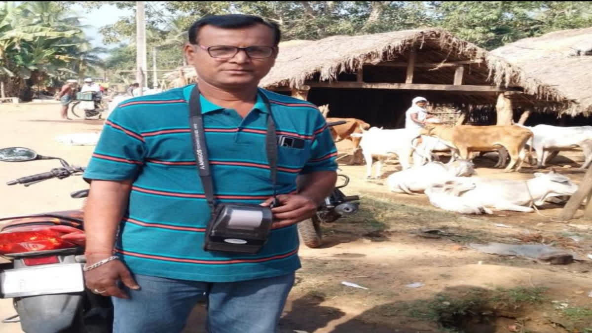 a youth allegedly hacked to death an electricity meter reader at Kupati village in Ganjam district on Monday