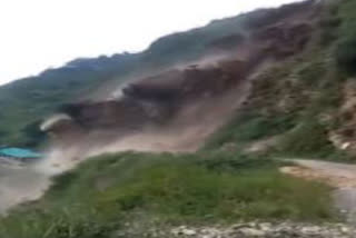 Etv BharatHimachal: Manglad-Bagvat Road closed after massive landslide